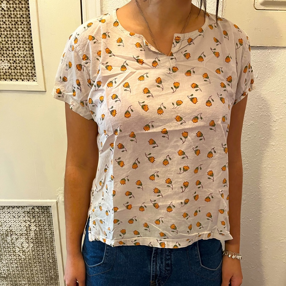 Vintage Boho Floral Blouse
Tagged as a Large but fits more like a small/medium